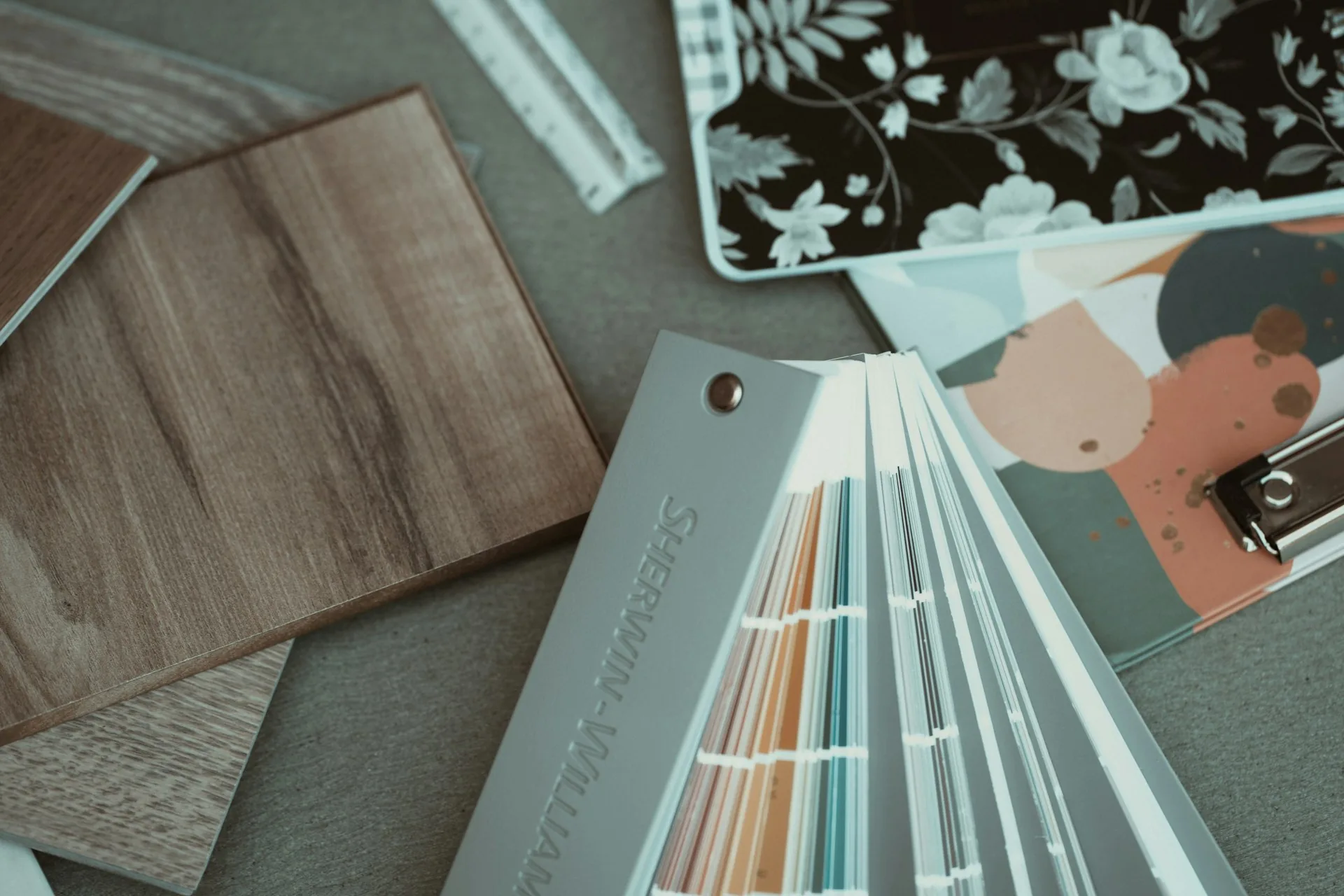Materiale și finisaje interioare – imagine ilustrativă Materiale și finisaje interioare – imagine ilustrativă